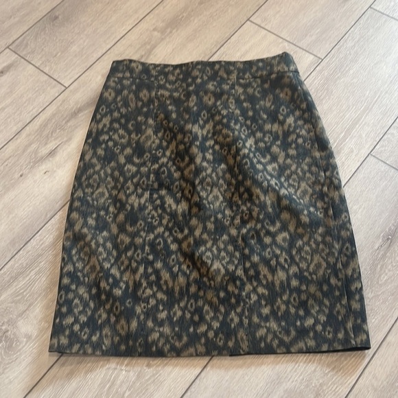 TAHARI animal print lined pencil skirt small - Picture 2 of 10